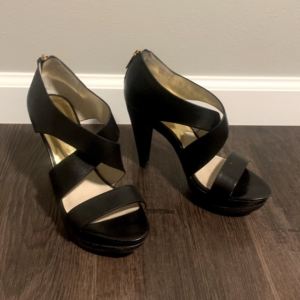 Micheal Kor black strap heels